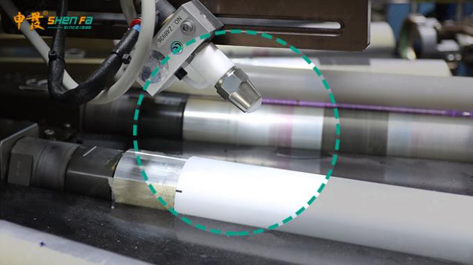 Μηχανή εκτύπωσης οθόνης μεταξιού εκτυπωτών μολυβιών μανδρών υψηλής ταχύτητας πλήρως αυτόματη για τα βαρέλια μανδρών